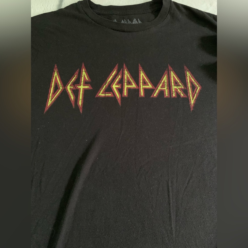 Women’s Rocker T-Shirt Bundle size Medium - Picture 2 of 5